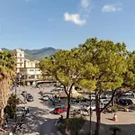 B&B Un Passo Dal Treno Piazza Vittorio Veneto 36-Salerno Station