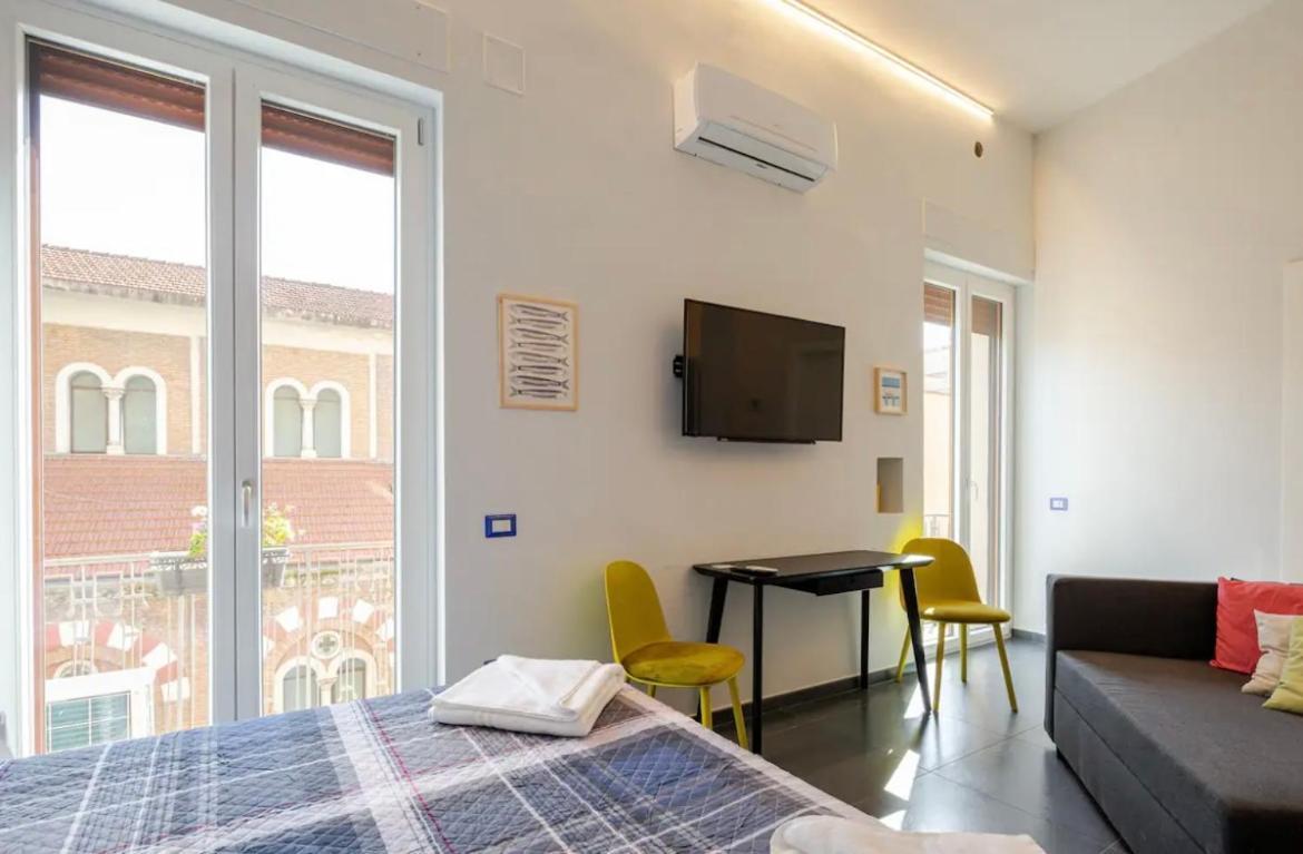 Un Passo Dal Treno Piazza Vittorio Veneto 36-salerno Station Privatunterkunft Salerno