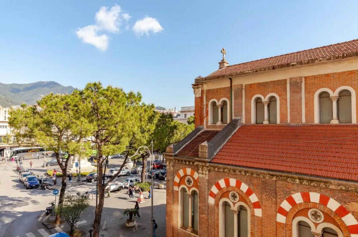 Un Passo Dal Treno Piazza Vittorio Veneto 36-salerno Station * Salerno